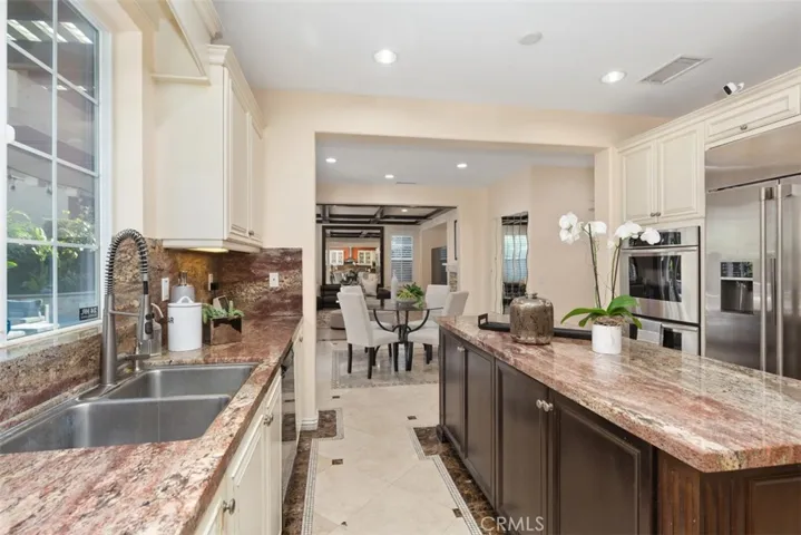 1822 W Meadowbrook Drive, Santa Ana, California 92704