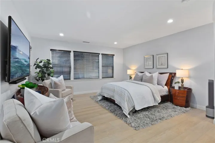 1822 W Meadowbrook Drive, Santa Ana, California 92704