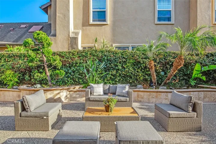 1822 W Meadowbrook Drive, Santa Ana, California 92704