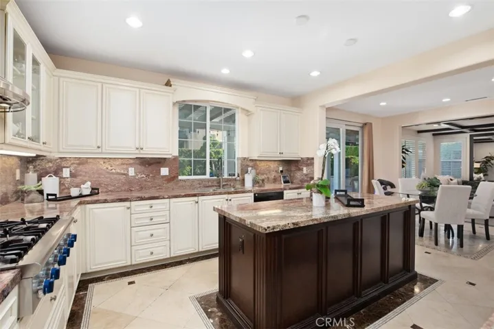 1822 W Meadowbrook Drive, Santa Ana, California 92704