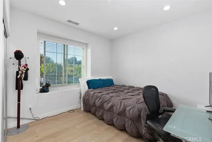 1822 W Meadowbrook Drive, Santa Ana, California 92704