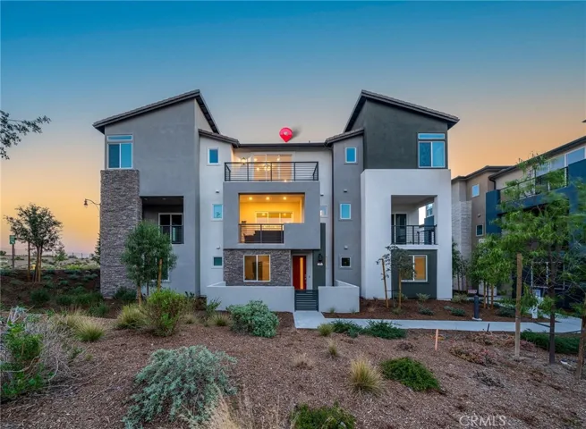 285 Lynx, Irvine, California 92618