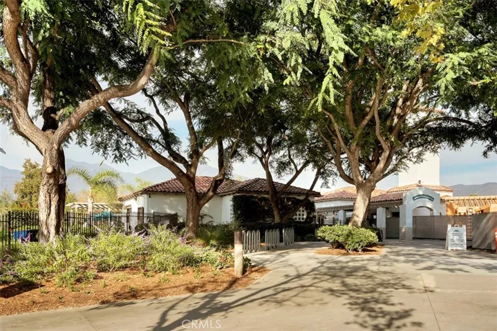 Lake Santa Margarita clubhouse and lagoon entrance.