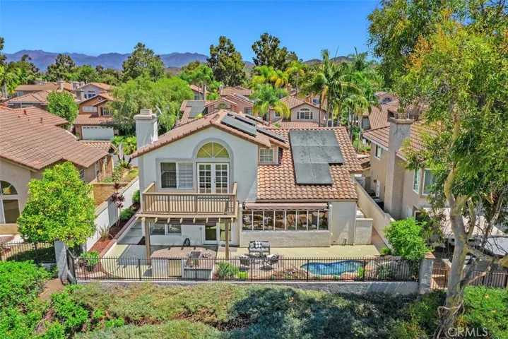 A bird's-eye view of the property's layout.