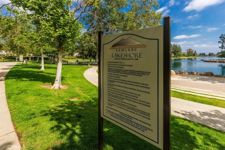 One HOA with plenty of amenities for you and your family to enjoy!