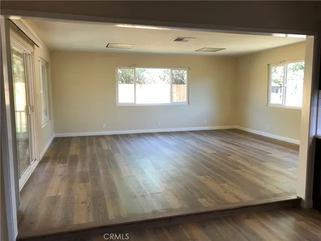Bright and spacious family room