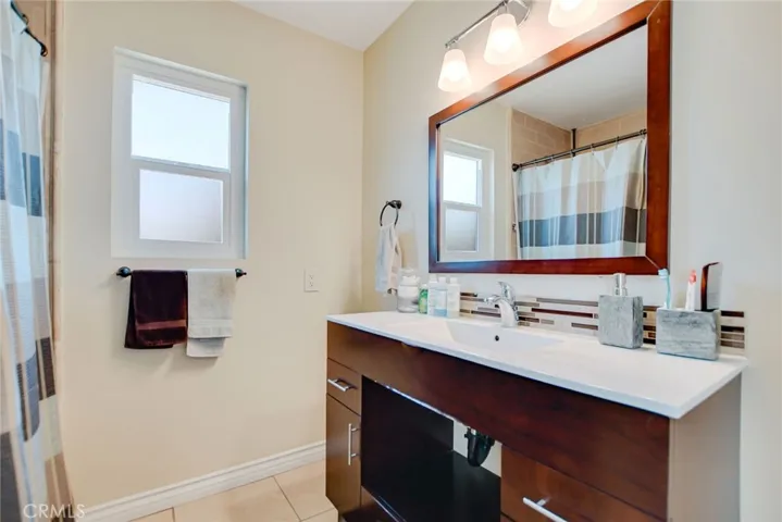 17729 Bullock Street, Encino, California 91316