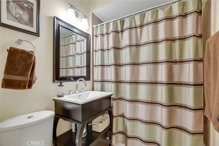 17729 Bullock Street, Encino, California 91316
