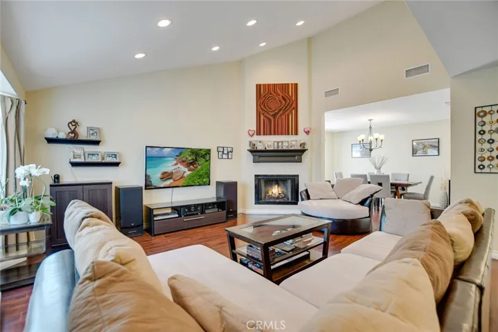 17729 Bullock Street, Encino, California 91316