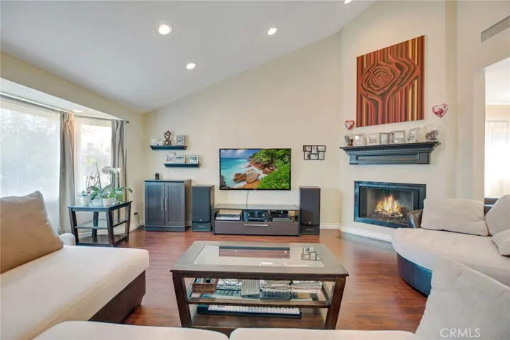 17729 Bullock Street, Encino, California 91316