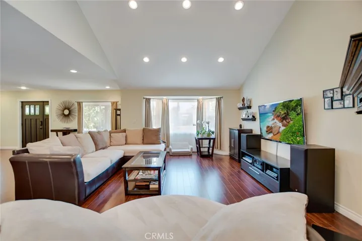 17729 Bullock Street, Encino, California 91316