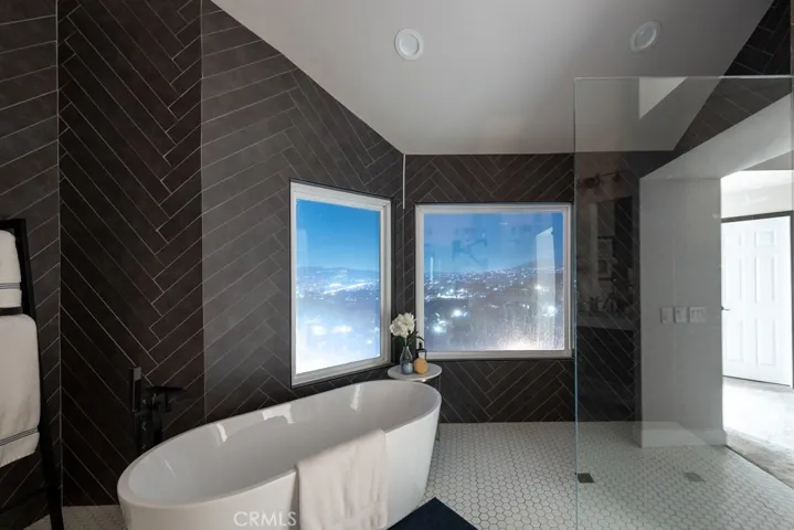 660 S Londerry Lane, Anaheim Hills, California 92807