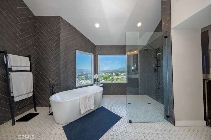 660 S Londerry Lane, Anaheim Hills, California 92807