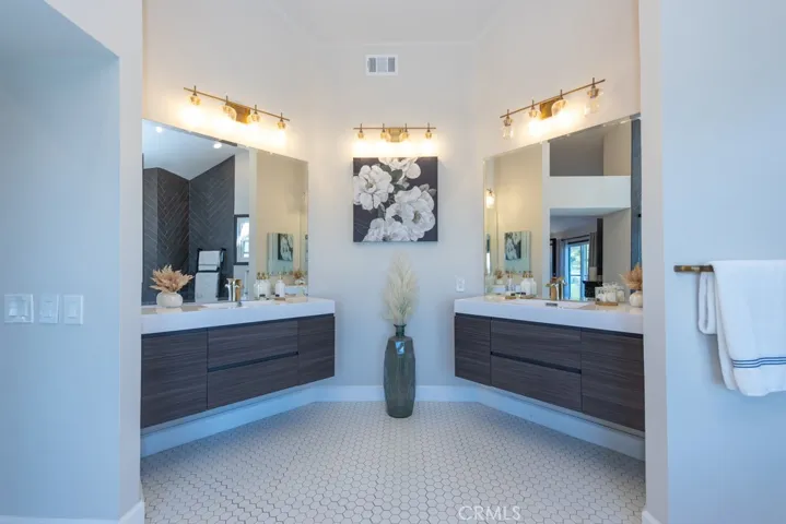 660 S Londerry Lane, Anaheim Hills, California 92807