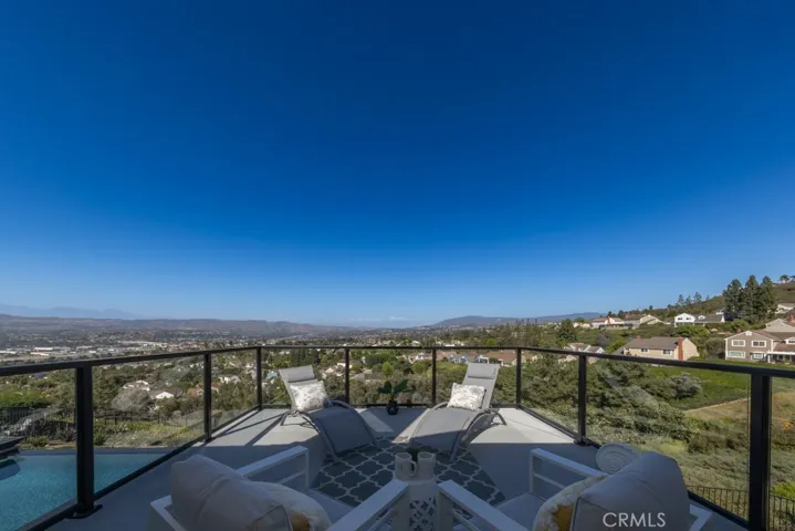 660 S Londerry Lane, Anaheim Hills, California 92807