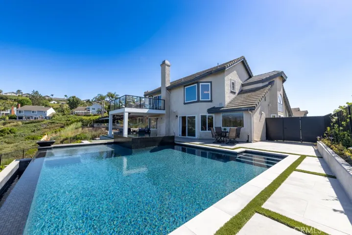 660 S Londerry Lane, Anaheim Hills, California 92807