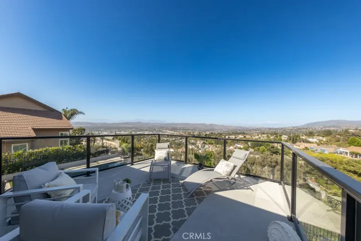660 S Londerry Lane, Anaheim Hills, California 92807