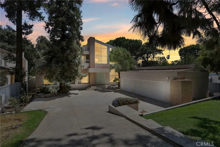 2230 S Los Robles Avenue, San Marino, California 91108