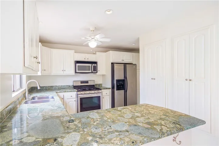 6216 Tapia Drive B, Malibu, California 90265