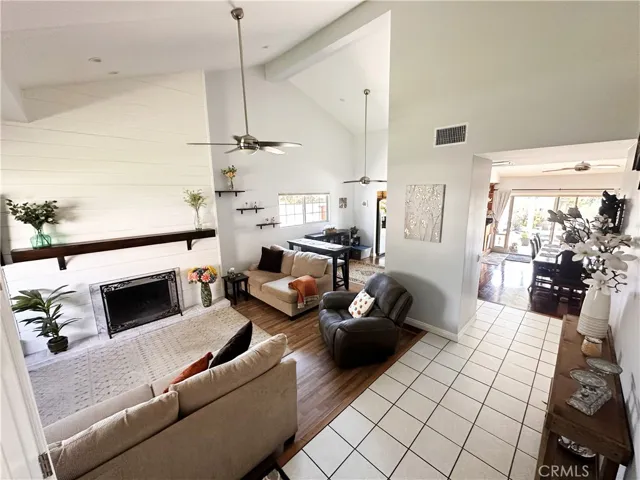 Entryway/Living Room