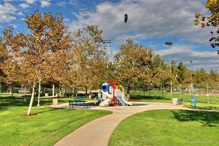 21092 Ponderosa, Mission Viejo, California 92692