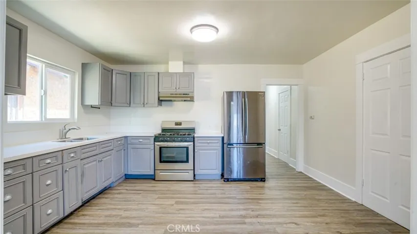 1036 W 55th Street, Los Angeles, California 90037