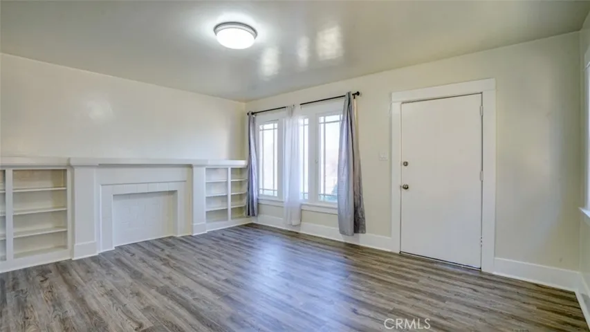 1036 W 55th Street, Los Angeles, California 90037