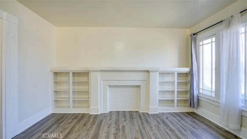 1036 W 55th Street, Los Angeles, California 90037