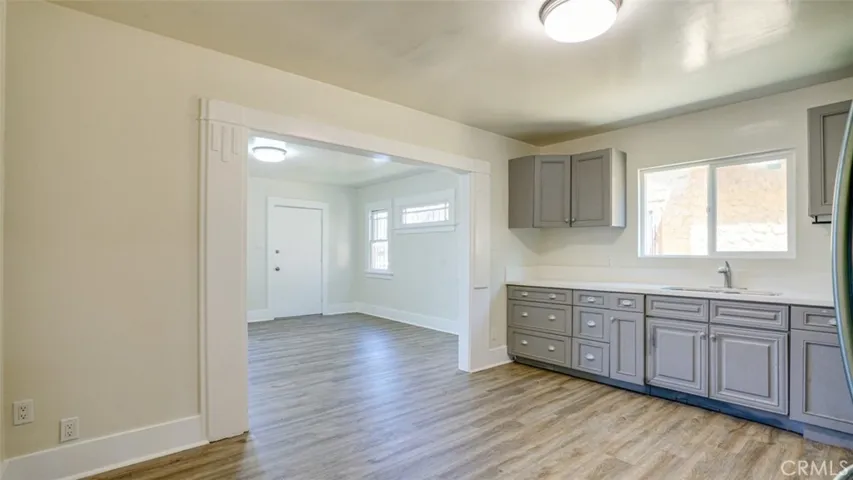 1036 W 55th Street, Los Angeles, California 90037