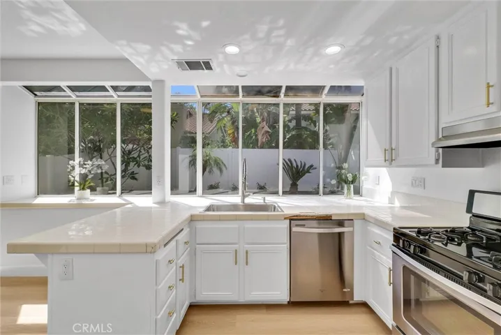 30 Bluebird Lane, Aliso Viejo, California 92656