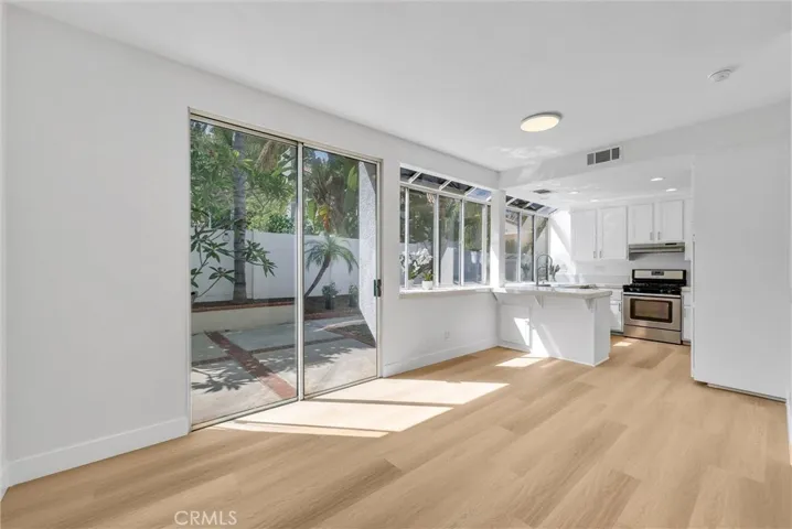 familyroom overlooking kitchen