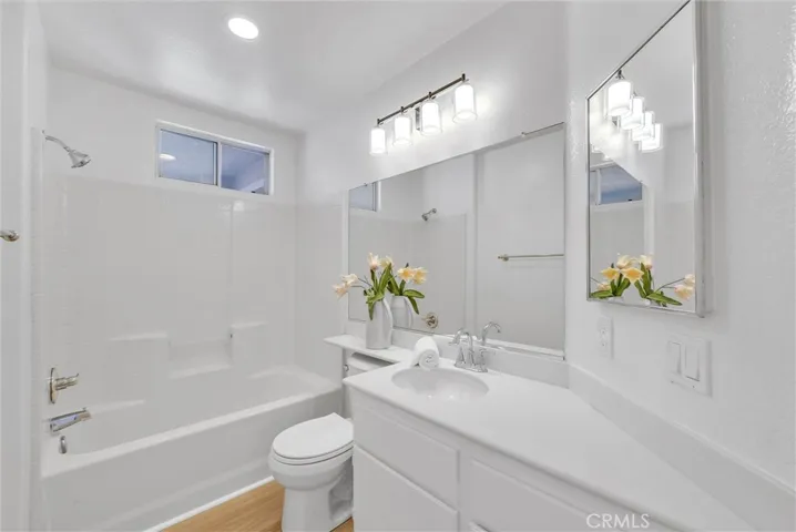 secondary bathroom upstairs