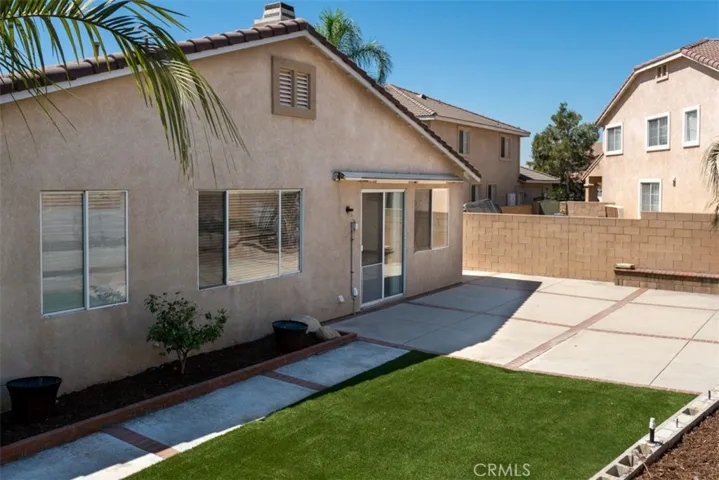 16652 Almaden Drive, Fontana, California 92336