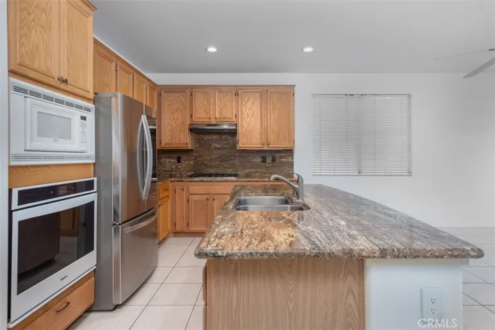 16652 Almaden Drive, Fontana, California 92336