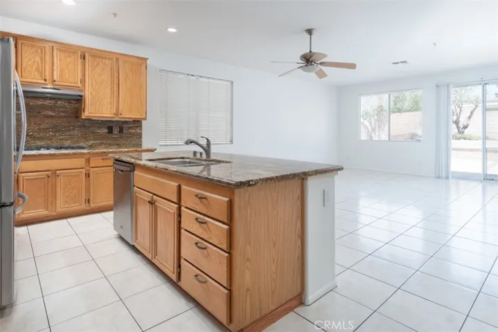 16652 Almaden Drive, Fontana, California 92336