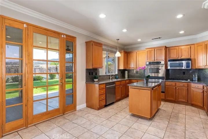 4264 Castlepeak, Corona, California 92883