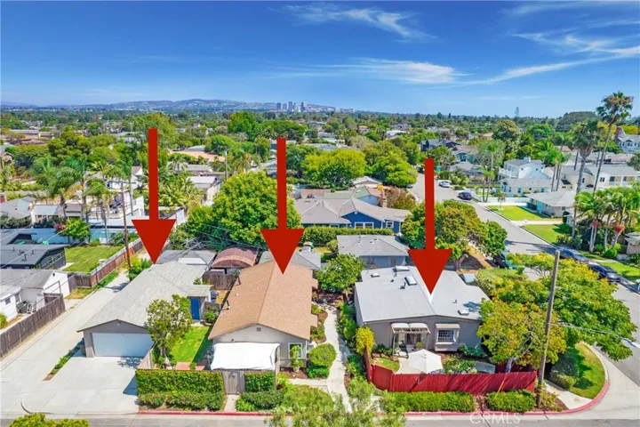 252 cottage, 252A/252B duplex & garage buildings