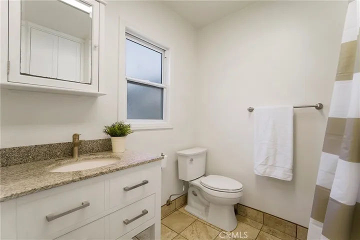 Unit 252A bathroom