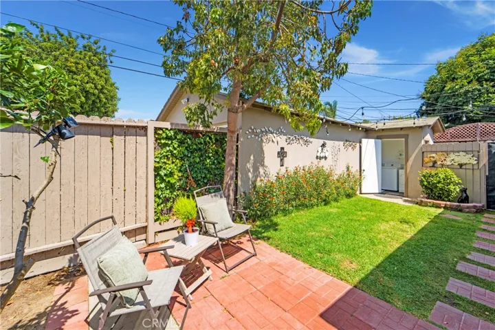 Unit 252A backyard and laundry room