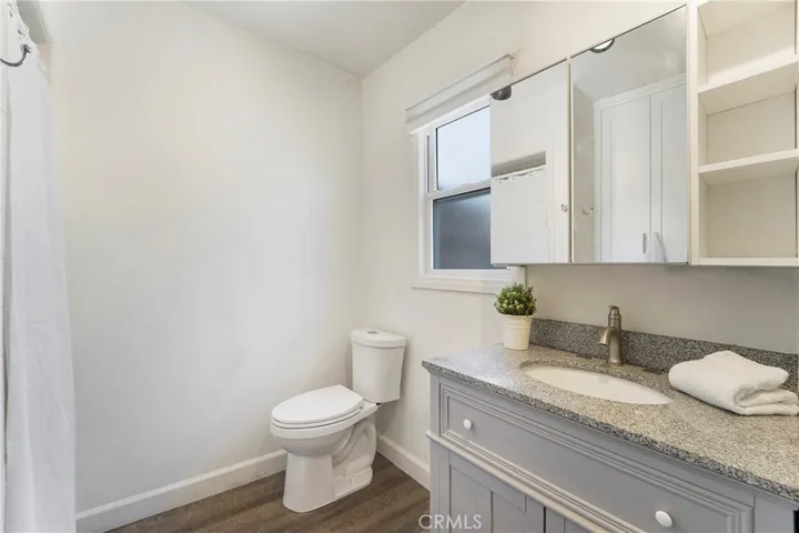 Unit 252B bathroom