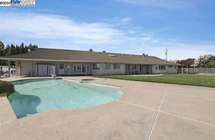 3681 W Linne Rd, Tracy, California 95304