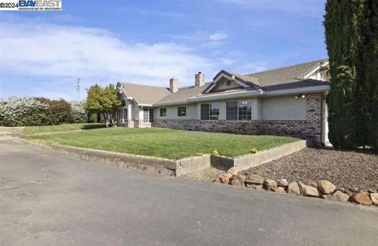 3681 W Linne Rd, Tracy, California 95304