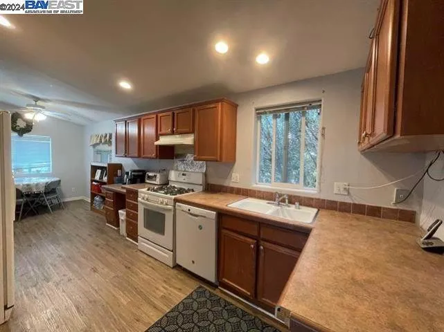 3681 W Linne Rd, Tracy, California 95304