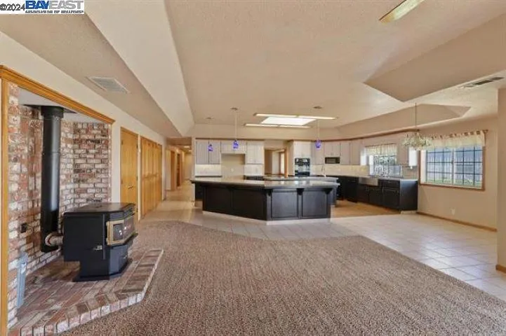 3681 W Linne Rd, Tracy, California 95304