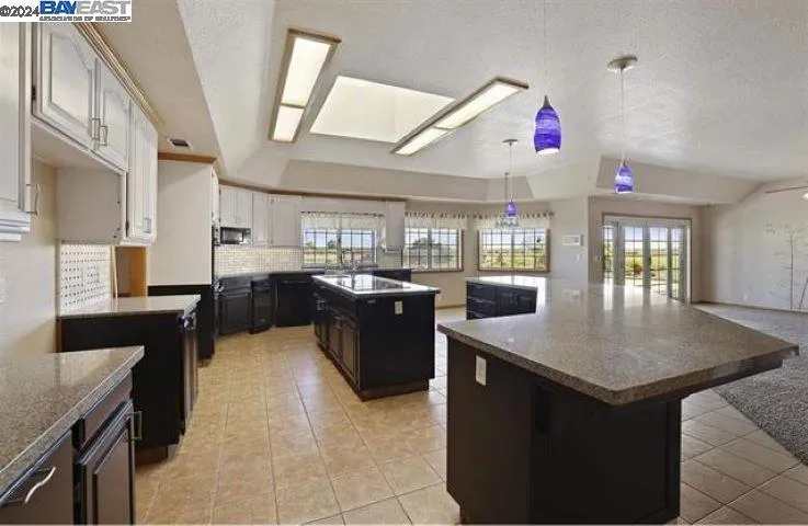 3681 W Linne Rd, Tracy, California 95304