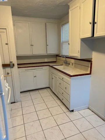 2218 Virgina Ave, Richmond, California 94804
