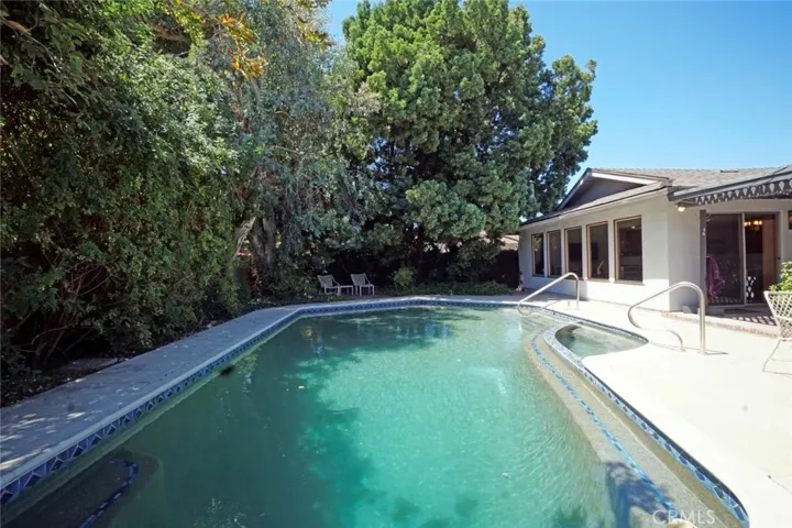 404 E Alvarado Street, Ontario, California 91764