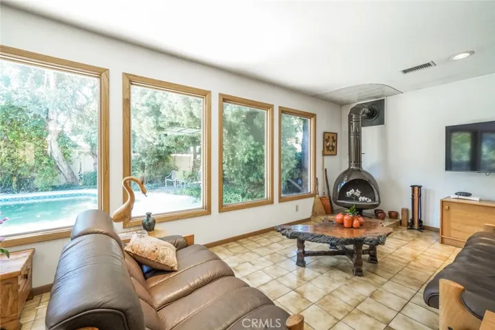 404 E Alvarado Street, Ontario, California 91764