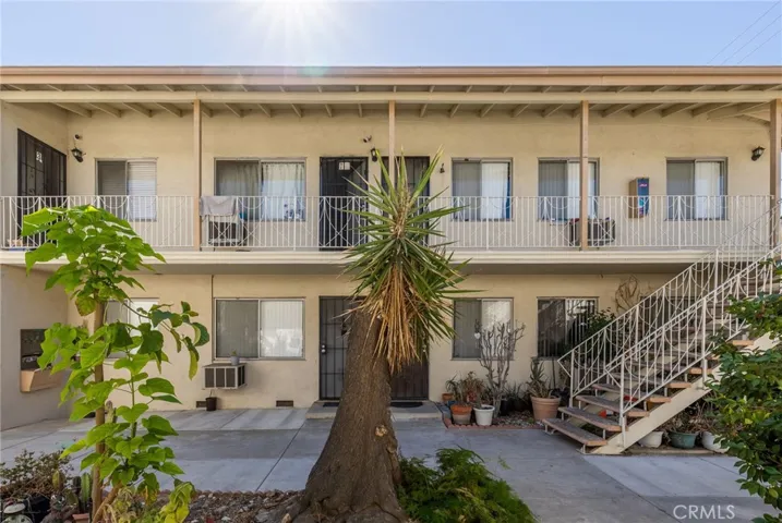5-Unit Mix - With 3,520 sq.ft. (2) 2=1 and (3) 1+1