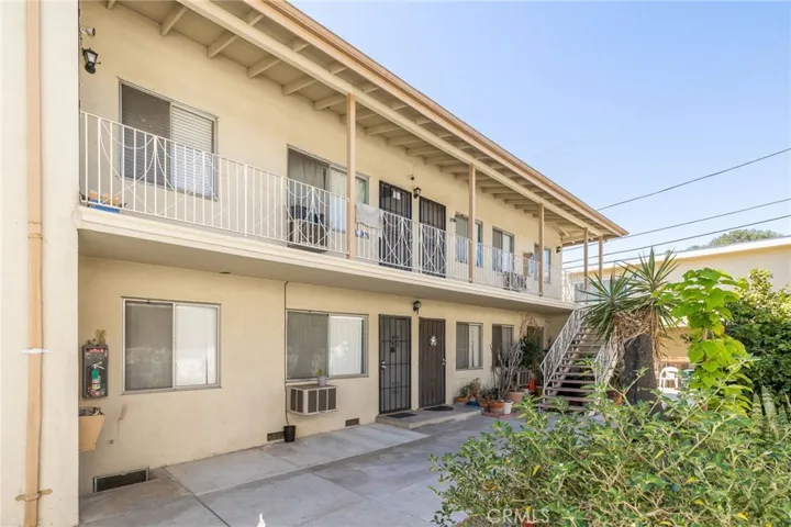 5-Unit Mix - With 3,520 sq.ft. (2) 2=1 and (3) 1+1